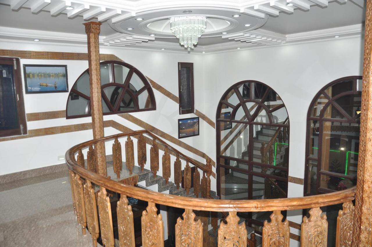 Oyo 22081 Hotel Shree Mazda Srīnagar Zewnętrze zdjęcie